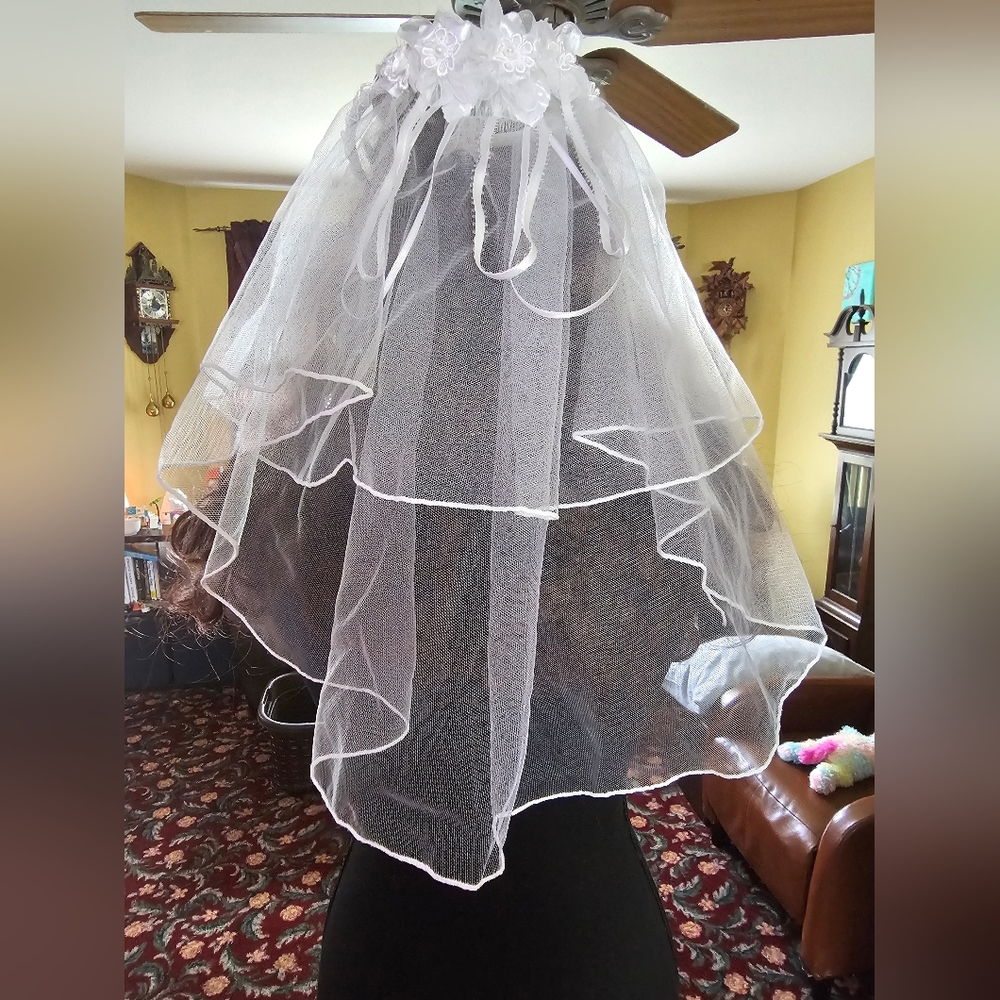 NWT Flower Girl Veil